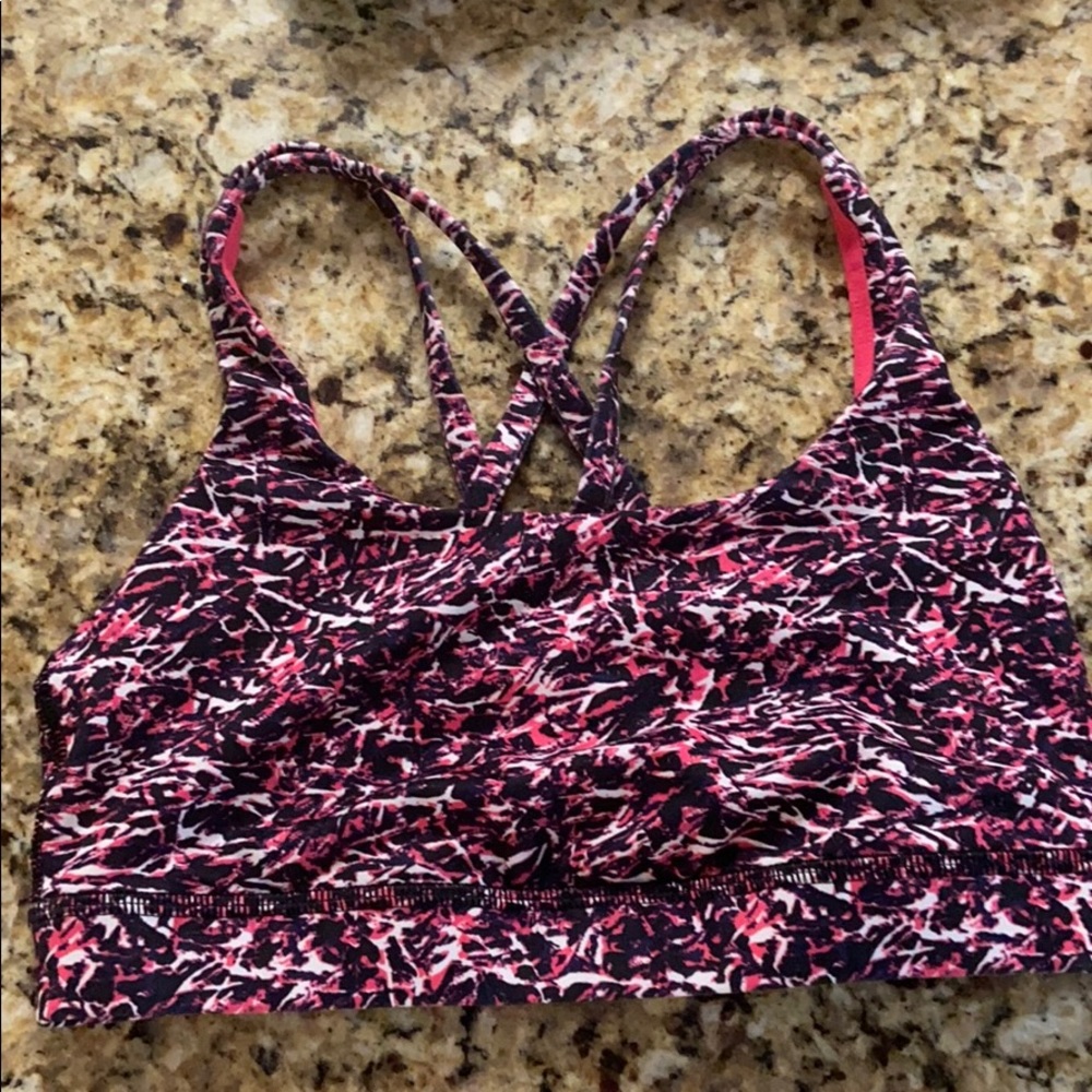 Lululemon Energy sports bra size 6!